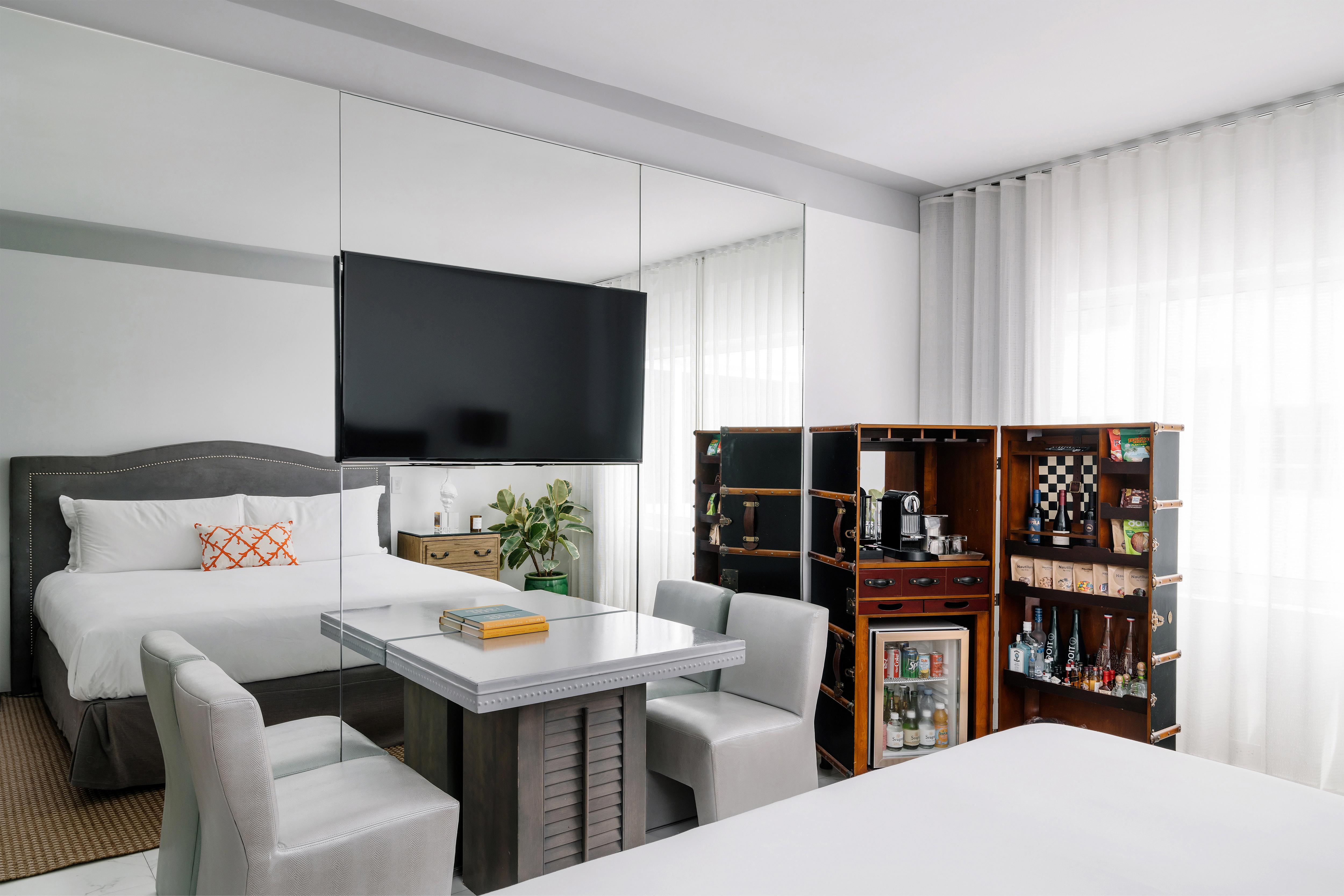 นอติลุส บาย อาร์โล Hotel ไมอามีบีช ภายนอก รูปภาพ A room at the hotel